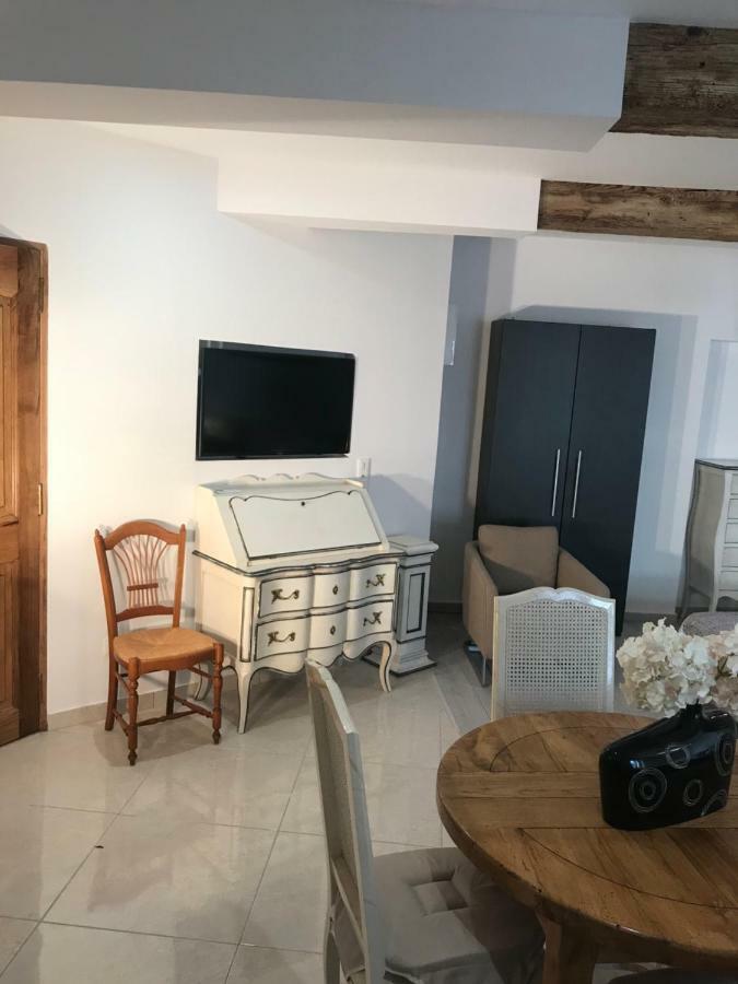 Chambre Familiale Du Couvent 纳博讷 外观 照片